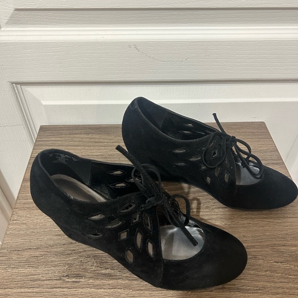 APOSTROPHE PORTIA SUEDE BLACK WEDGE BOOTIE IN SIZE 8m - Picture 4 of 10